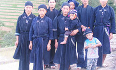 Tục nhận cha mẹ nuôi của người La Chí