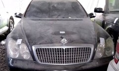 Hình ảnh 144 xe sang trong vụ án Dũng  "mặt sắt " nằm phủ bụi