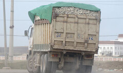 Kiên quyết  xử lý xe quá khổ, quá tải vi phạm