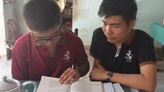 Gia cảnh khốn khó của anh em song sinh đỗ 6 trường đại học