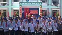 237 suất quà dành tặng học sinh nghèo nhân ngày khai giảng