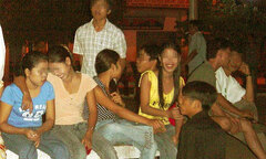 Nhộn nhịp  “chợ tình osin” giữa phố Sài Gòn