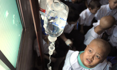 Khai giảng lớp học đặc biệt với những học sinh...“trọc đầu”