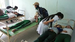 Đang học thể dục, 9 nữ sinh viên ngất xỉu nhập viện
