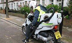 Tại sao Honda SH được dùng làm xe dọn vệ sinh ở Anh?