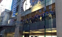 Người đầu tiên sở hữu iPhone 6 trên thế giới