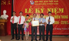 10 năm thành lập VPĐD Bắc miền Trung Báo Nhà báo & Công luận 