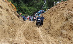 Sạt lở gây chia cắt hoàn toàn giữa tỉnh Lai Châu với Lào Cai