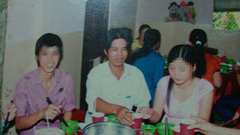 Chú rể nửa năm trốn trong rừng vì cô dâu có 3 giấy khai sinh