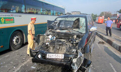 Tai nạn liên hoàn trên QL1A, 7 xe ô tô dính chặt vào nhau