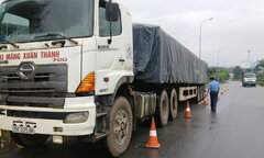 Xử lý 12 xe quá tải vượt đường vòng né trạm cân