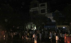 Clip: Cháy lớn tại cửa hàng điện tử điện lạnh ở Hà Tĩnh