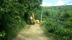 Máy san ủi “vấp” phải mìn, một người thiệt mạng