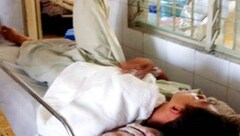 Ghen tuông, nam sinh lớp 9 đâm bạn trọng thương