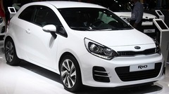 Chi tiết xe ôtô giá rẻ Kia Rio 2015