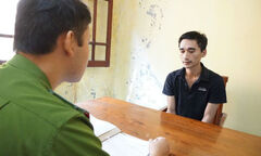 Phẫn nộ nam thanh niên túm tóc, kéo lê cô gái trên phố vì nợ tiền