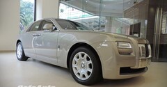 Cận cảnh Rolls-Royce chính hãng về Việt Nam, giá gần 19 tỷ đồng