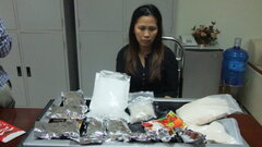 5kg ma túy giấu kín trong đồng hồ tranh