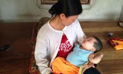 Lá thư nhắn gửi của người mẹ bỏ rơi con 3 tháng tuổi bên vệ đường