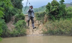 Đu dây cáp qua sông, 1 người tử vong