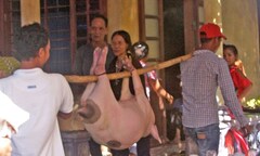Dân ôm nợ vì hủ tục thách cưới