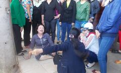 Dân tụ tập phản đối thi công dự án nâng cấp, mở rộng đường