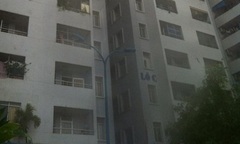 Bé 4 tuổi rơi từ tầng 10 chung cư xuống đất đã xuất viện