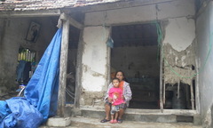 “Mẹ ơi! Mẹ đau lắm không? "