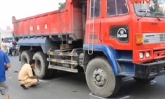 Một phụ nữ mang thai 16 tuần bị xe ben cán qua người