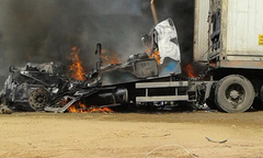 Cháy 3 xe container, thiệt hại hơn 3 tỷ đồng