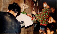 Kinh hoàng lễ phơi xác trong đám tang ở Hà Giang