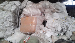 Kinh hoàng  giấy chùi miệng