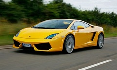 Bên trong xưởng sản xuất siêu xe Lamborghini