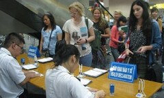 Clip: Giám sát khách nhập cảnh từ vùng dịch Ebola