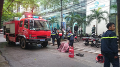 Nổ lớn ở nhà hàng, khách ăn sáng bỏ chạy toán loạn