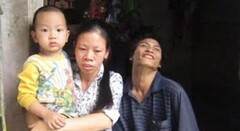 Chú rể liệt bò lết ra đón dâu, mẹ vợ ngất lịm vì sốc