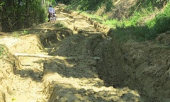 Thanh Hoá: Dân bị cô lập vì đường xuống cấp