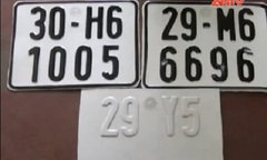 Clip: Triệt phá cơ sở sản xuất biển số xe giả