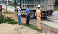 Cố ý phá cân tải trọng, đối tượng bị phạt 10 triệu và tước GPLX