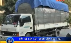 Clip: Bắt 2 đối tượng lén lút chôn lấp 2 tấn rác thải