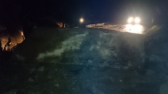 Sạt lở, đá trăm tấn chắn ngang đường, giao thông ùn tắc nhiều giờ