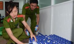 Bắt giữ xe ô tô vận chuyển hàng lậu từ Lào về Huế tiêu thụ