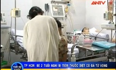 Video: Bé 2 tuổi nghi bị tiêm thuốc diệt cỏ đã tử vong