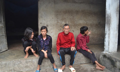 30 năm chăm ba đứa con bệnh tật