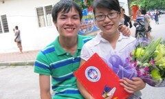 Chuyện chàng trai xin bật nắp quan tài trao nhẫn cưới