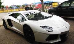 Cặp siêu xe Lamborghini chính hãng đầu tiên đã về Việt Nam