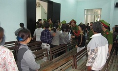 Quyết định hoãn xử, gia đình bị hại và bị cáo hỗn chiến ngay tại tòa