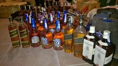 Triệt phá đường dây sản xuất, tiêu thụ rượu ngoại giả ở Nghệ An