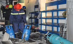 Nổ lớn, thiêu rụi cửa hàng kinh doanh gas ở  Hạ Long