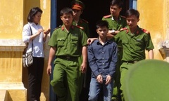 Ô tô Chevrolet Spark 2 chỗ của Mỹ đắt hàng dịp cuối năm.